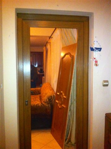Ιερισσός: Έσπασαν πόρτες κι απήγαγαν κατοίκους (φωτογραφίες)