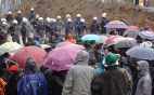 Συρματοπλέγματα και κάγκελα στις Σκουριές. Μάρτυρες της καταστροφής εκατοντάδες διαδηλωτές (βίντεο)