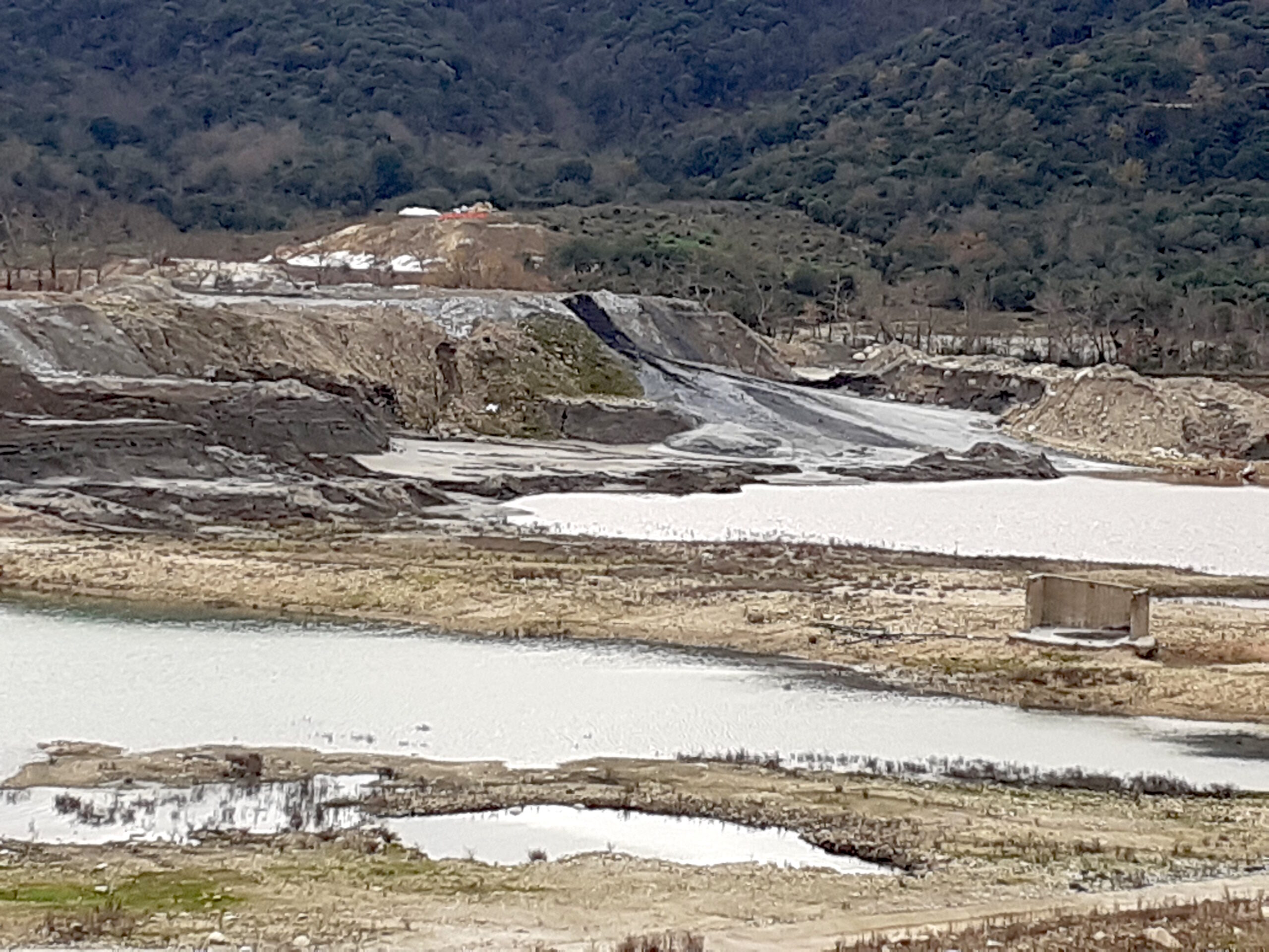 Οριστική καταδίκη δύο υψηλόβαθμων στελεχών της Ελληνικός Χρυσός για ρύπανση του νερού στη Β.Χαλκιδική #skouries